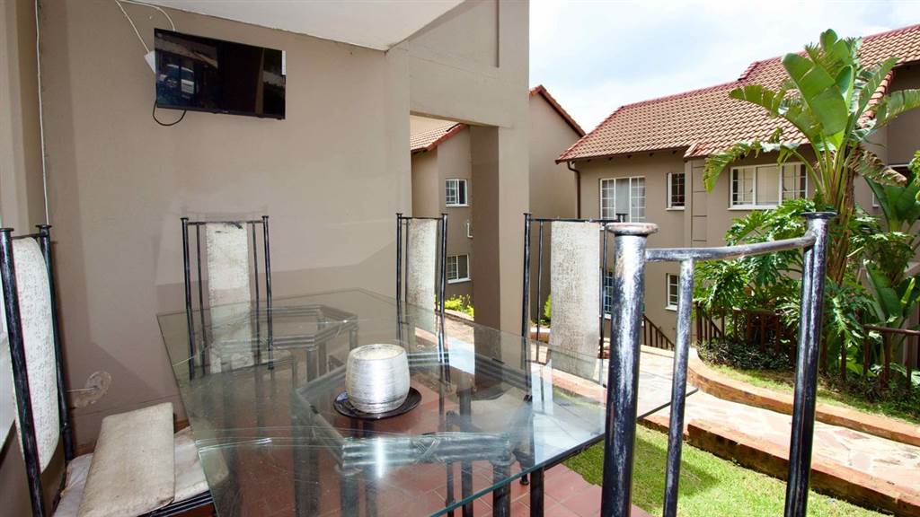 3 Bed Apartment in Newlands photo number 23