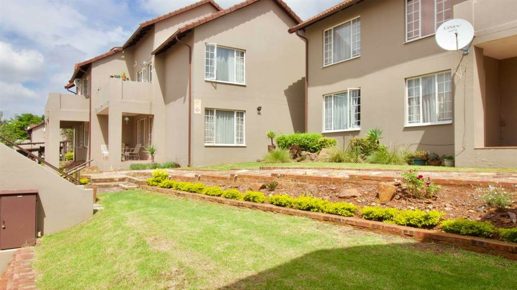 3 Bed Apartment in Newlands photo number 10