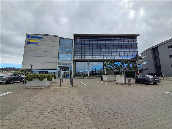 460  m² Office Space