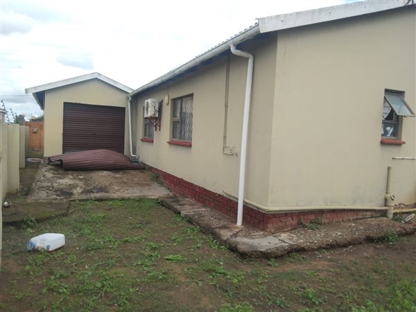 4 Bedroom House 4 Bedroom House