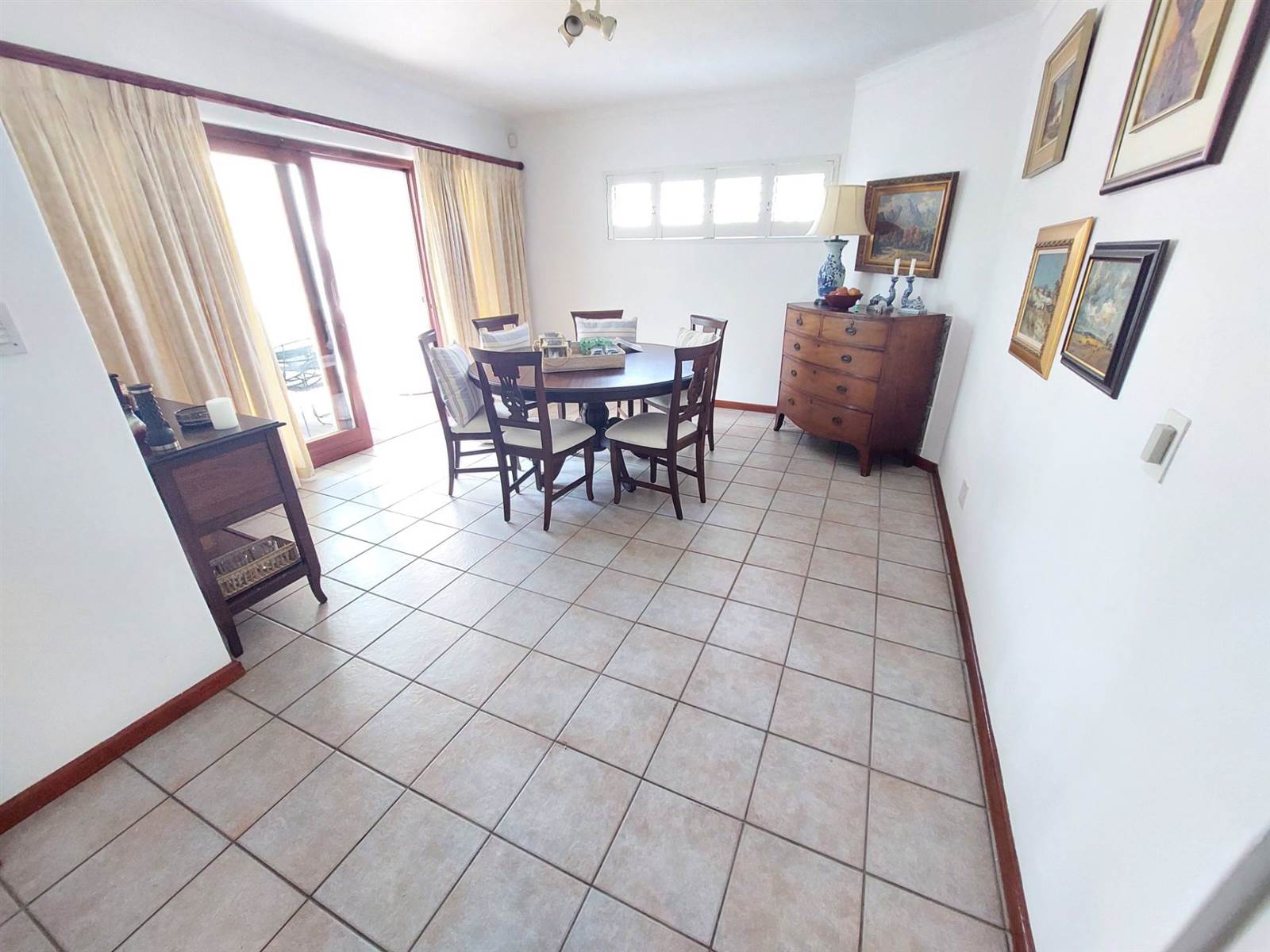 3 Bed House in Hermanus Heights photo number 5