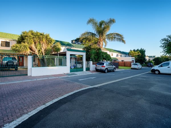 2 Bedroom House 2 Bedroom House