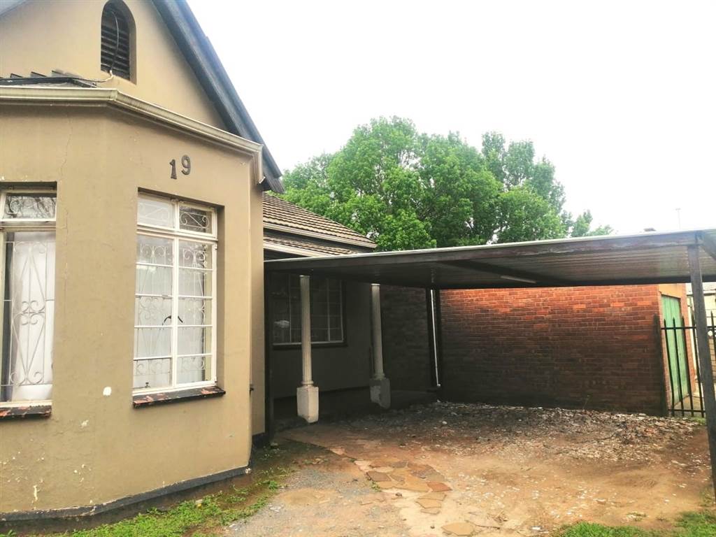 5 Bed House in Pietermaritzburg Central photo number 2