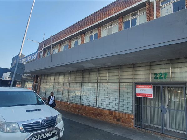 800  m² Retail Space