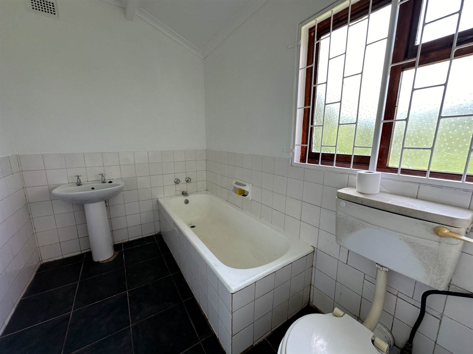 1 Bed Garden Cottage in Ferncliffe photo number 8