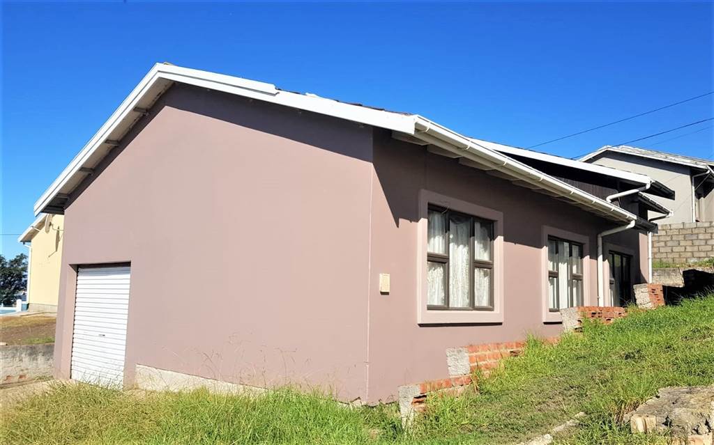4 Bed House in Kwamagxaki photo number 2
