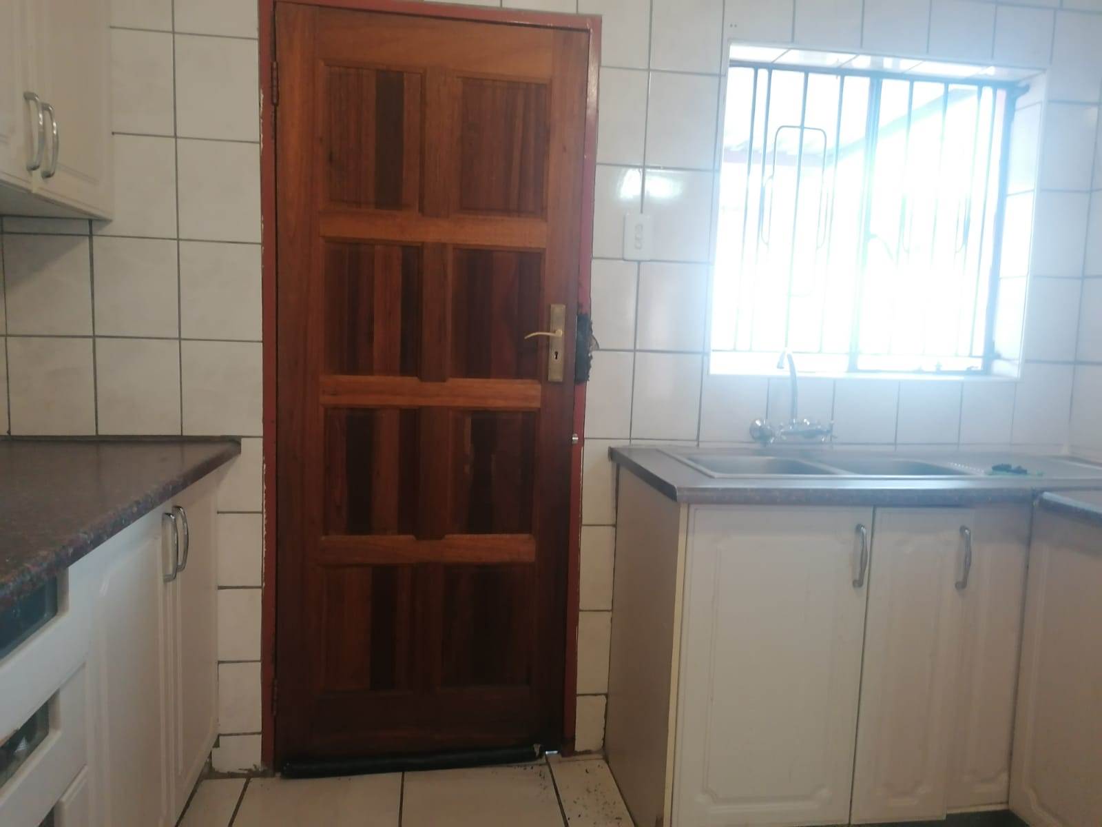 3 Bed House in Modimolle photo number 8