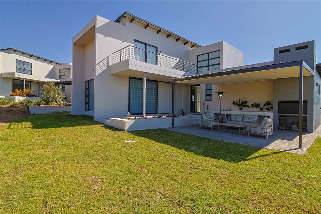 4 Bedroom House 4 Bedroom House