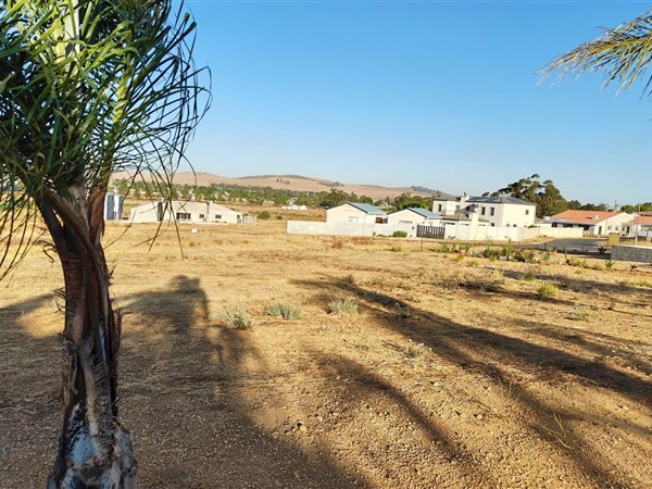 990 m² Land available in Moorreesburg