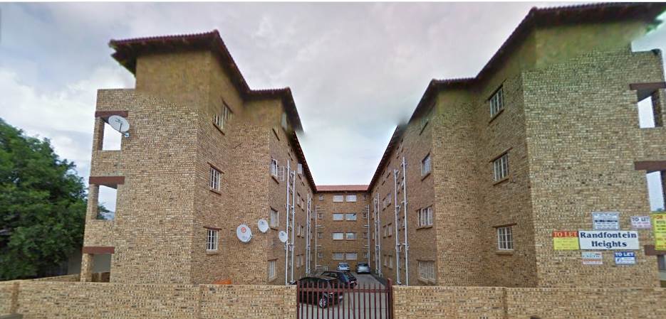 1 Bed Apartment in Randfontein Central photo number 1