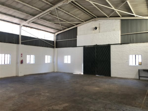 172  m² Industrial space