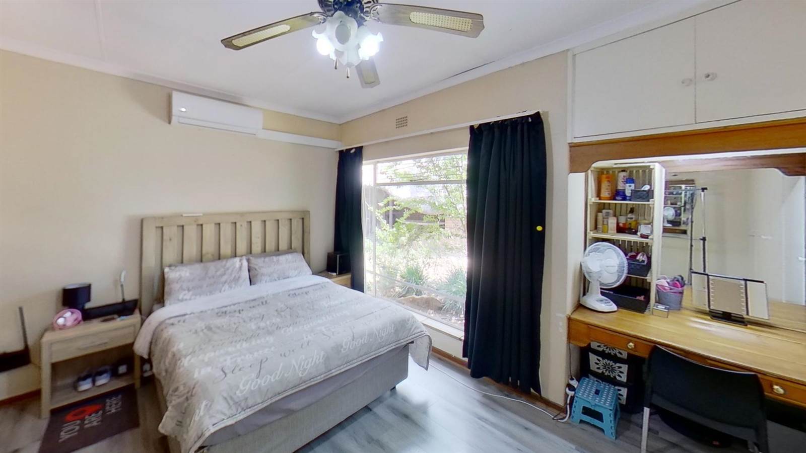 4 Bed House in Jan Cilliers Park photo number 17