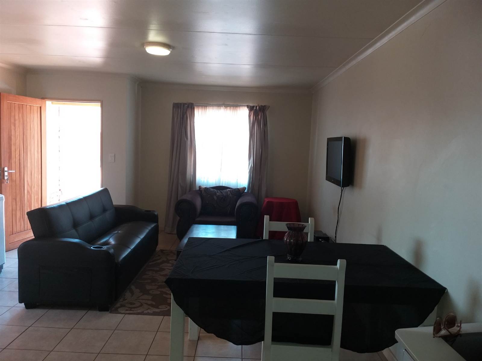 3 Bed Townhouse in Kathu photo number 2