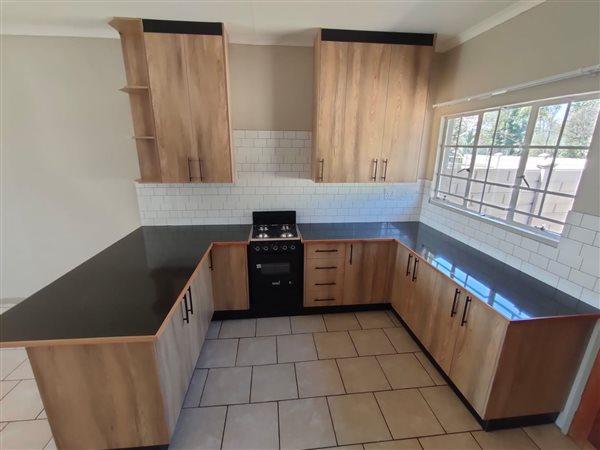 2 Bed Apartment in Tweefontein