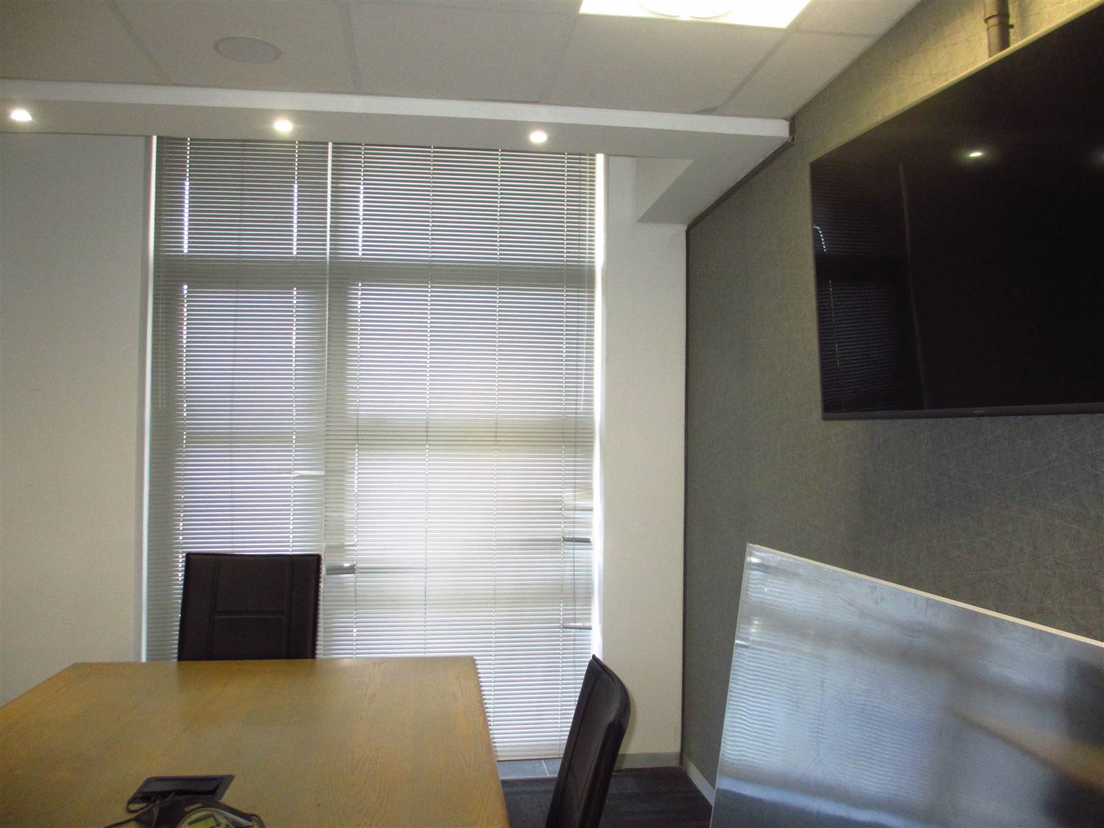998  m² Commercial space in Fourways Gardens photo number 14