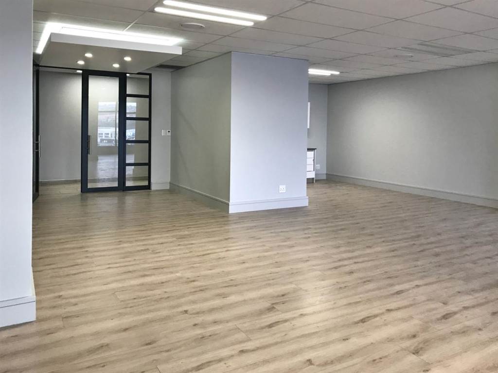 100  m² Office Space in Bedfordview photo number 6