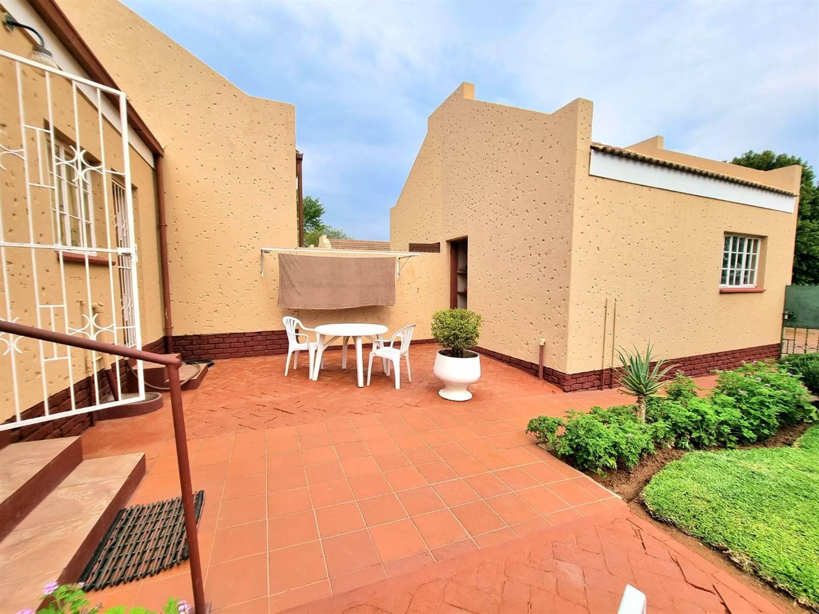 2 Bed Apartment in Modimolle photo number 24