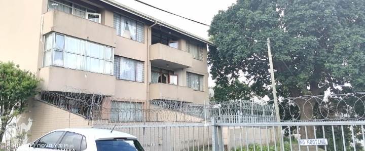 1 Bed Apartment in Pinetown Central photo number 17