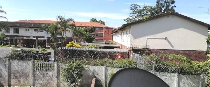 1 Bed Apartment in Pinetown Central photo number 15