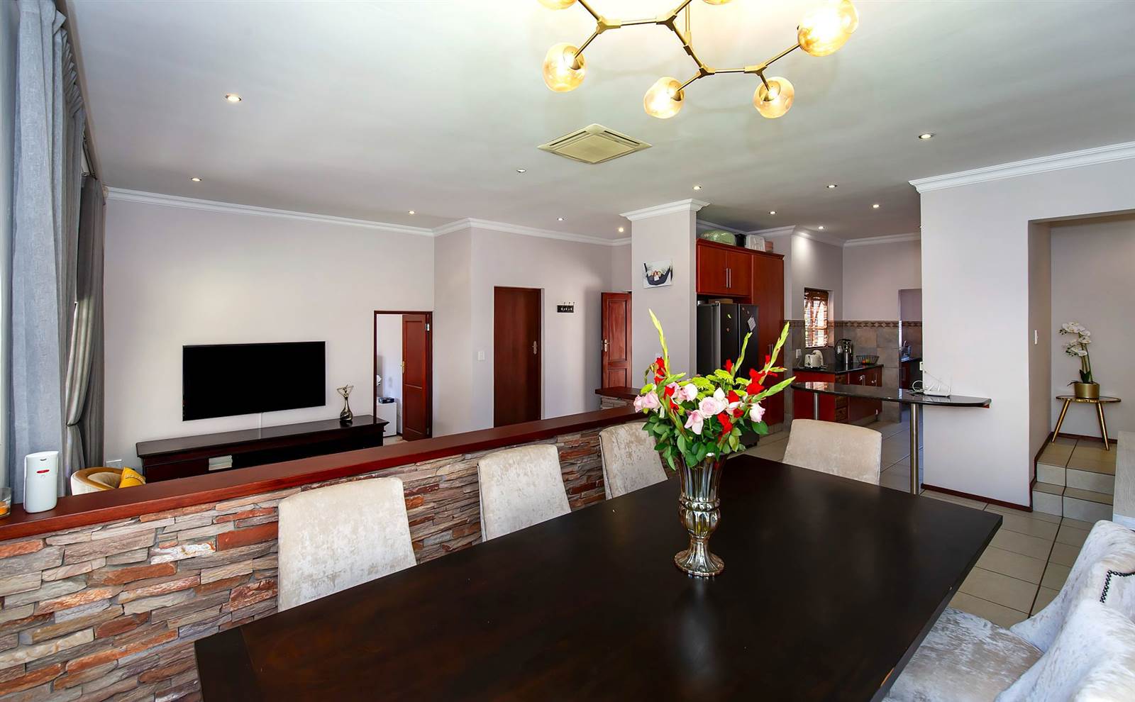 3 Bed Cluster in Rivonia photo number 18