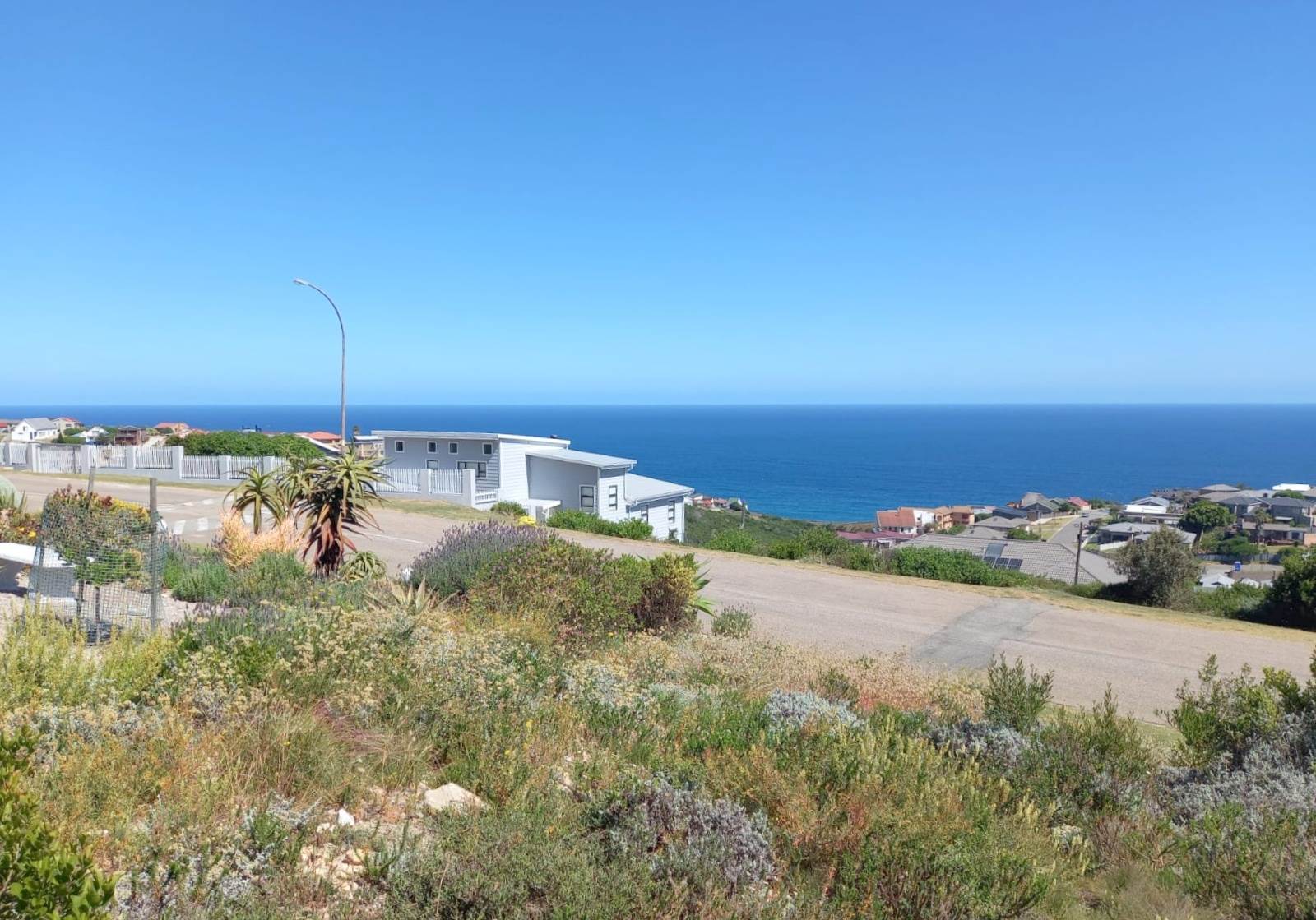 880 m² Land available in Dana Bay photo number 5