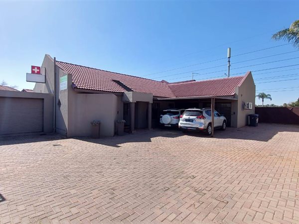 237  m² Commercial space