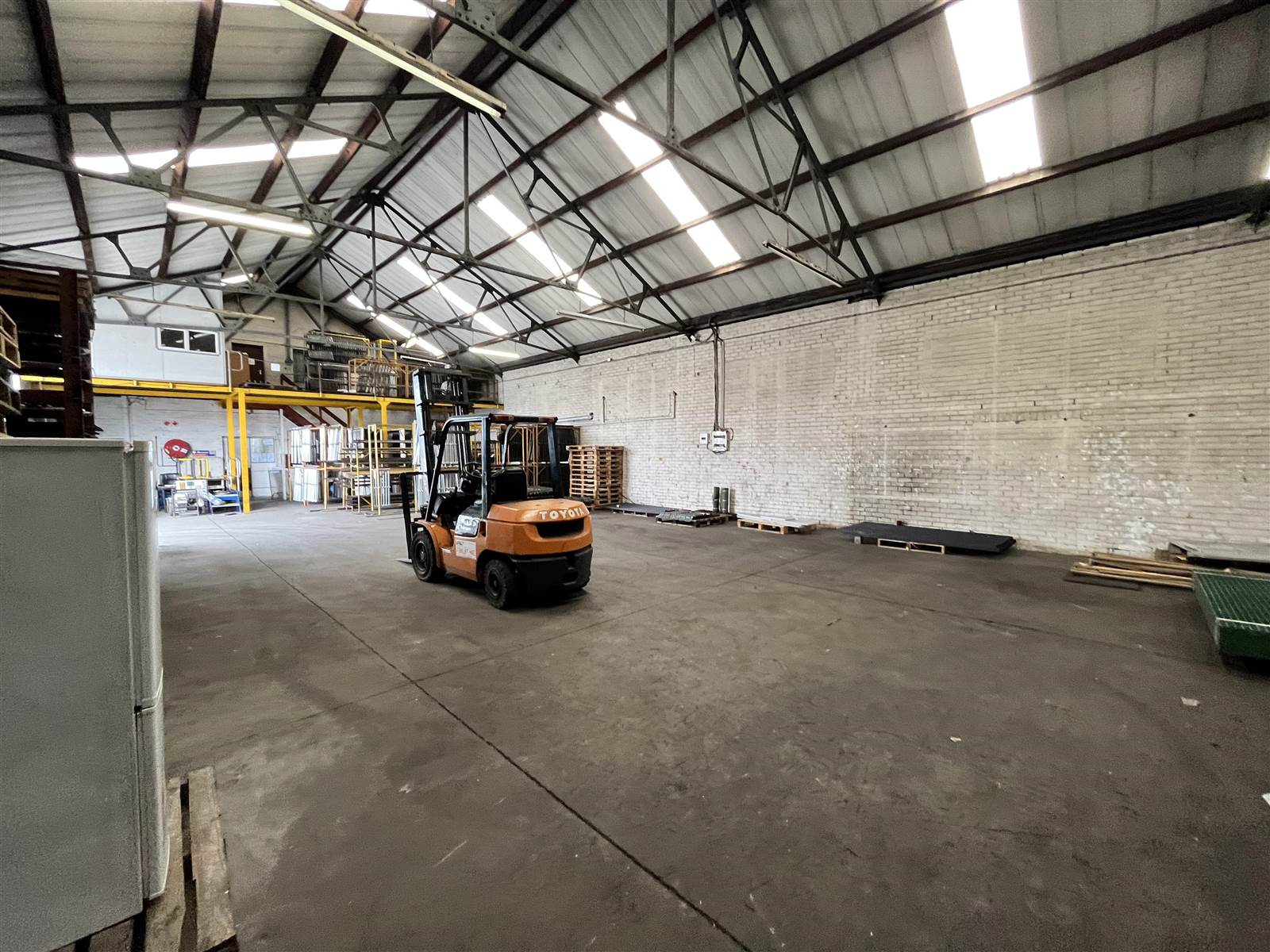 500  m² Industrial space in Epping photo number 12