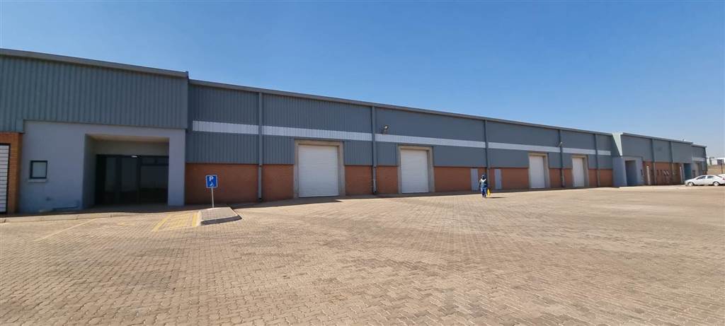 1315  m² Industrial space in Olifantsfontein photo number 14