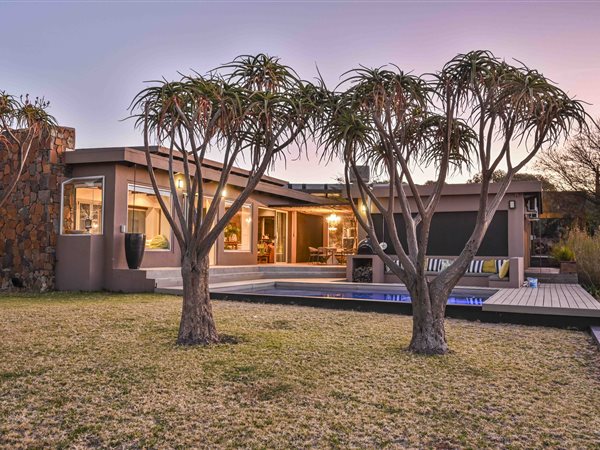 5 Bedroom House 5 Bedroom House