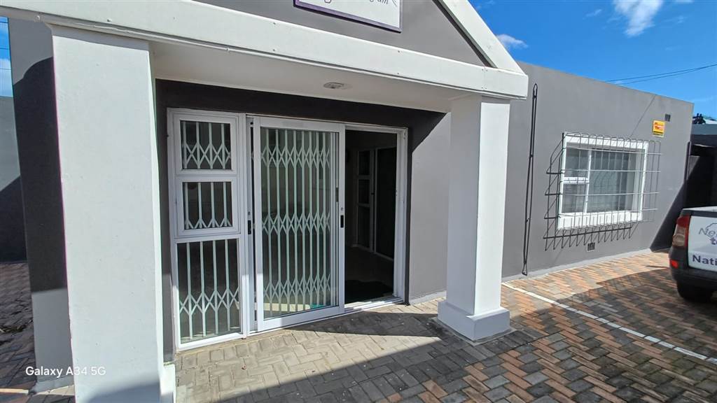 75 m² Commercial space to rent in Mill Park RR4207505 Private Property