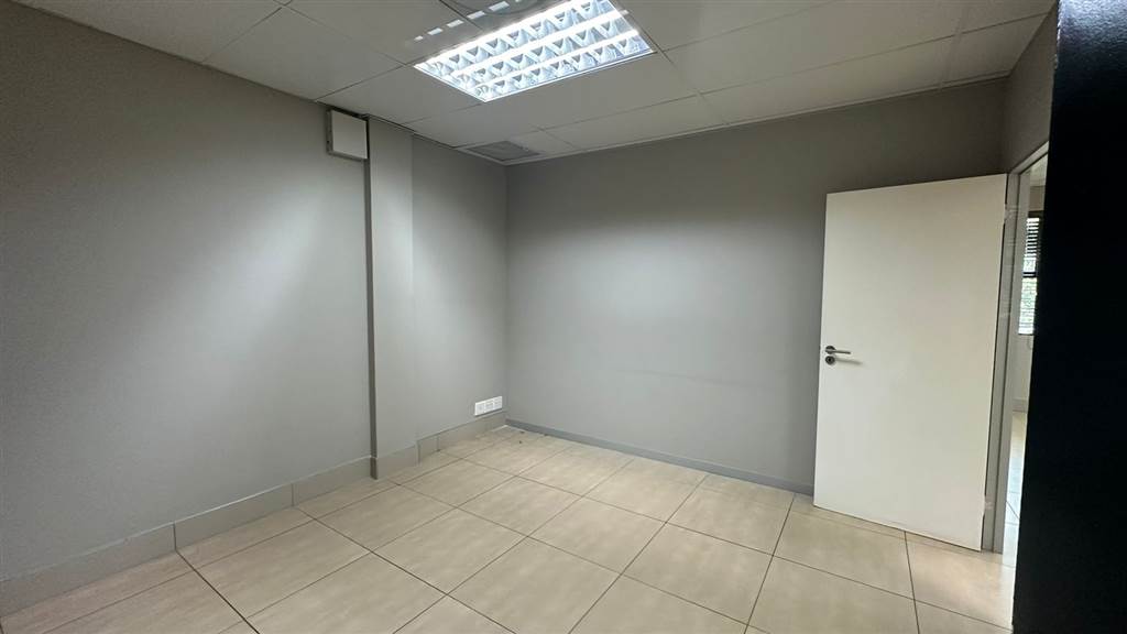 92  m² Commercial space in Midstream Estate photo number 12