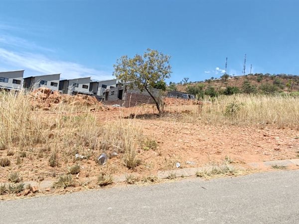 1 158 m² Land