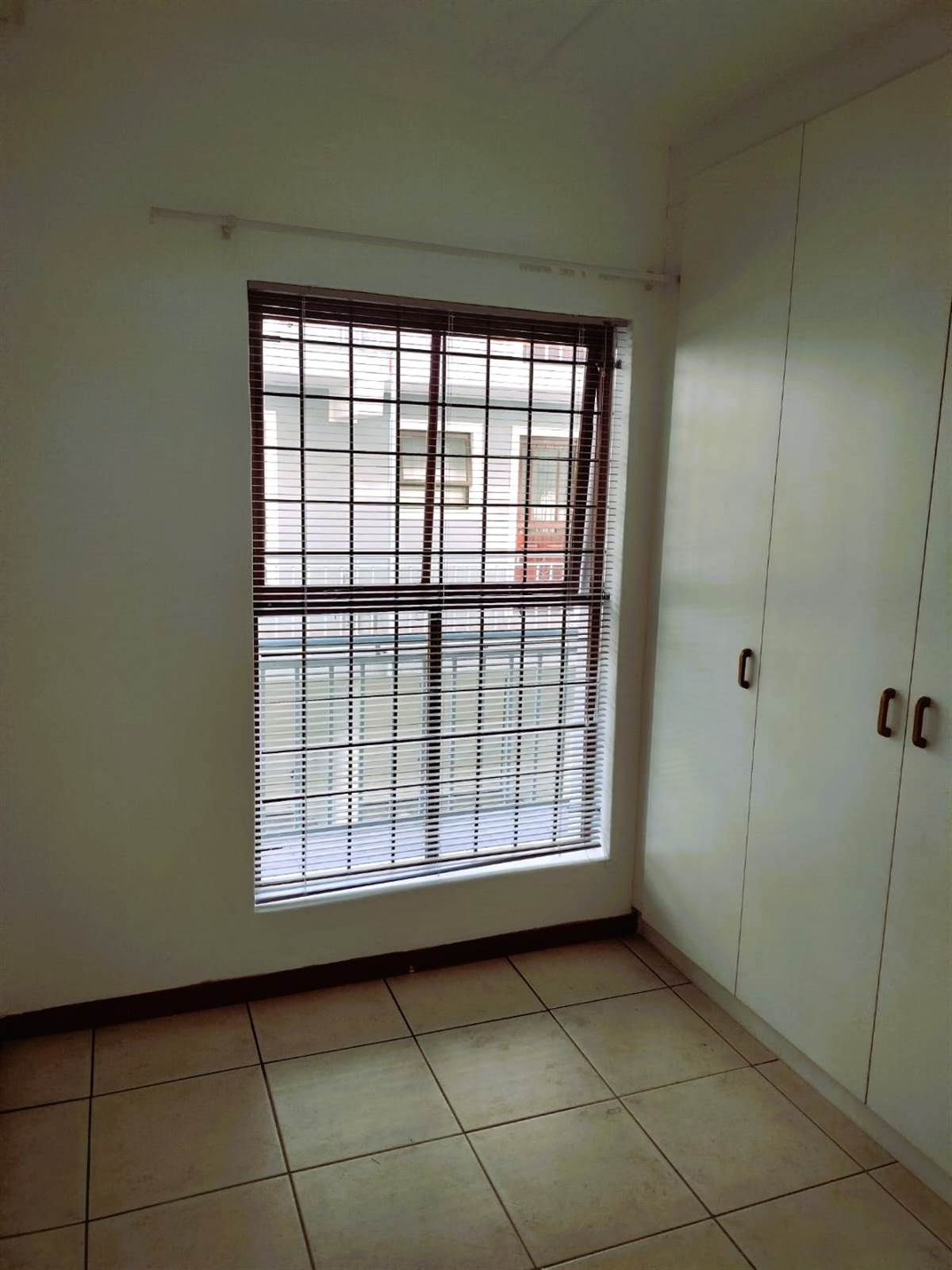 2 Bed Apartment in Durbanville Central photo number 14