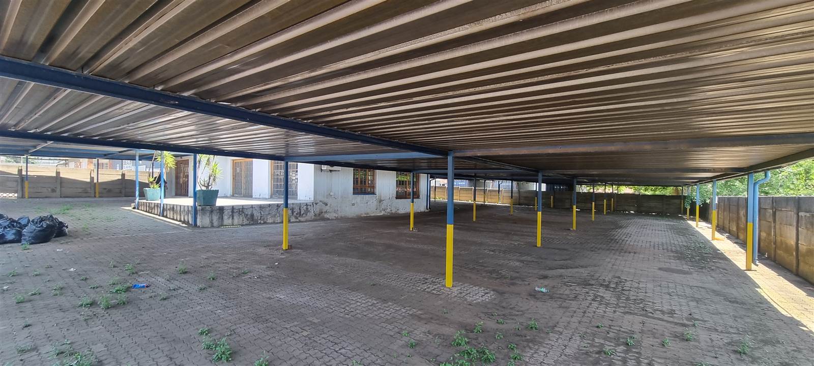 150  m² Commercial space in Edenvale photo number 3