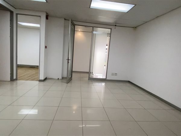 769  m² Commercial space in Century City