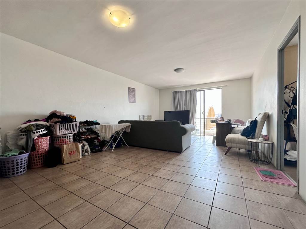 2 Bed Apartment for sale in Zonnebloem T4804045 Private Property