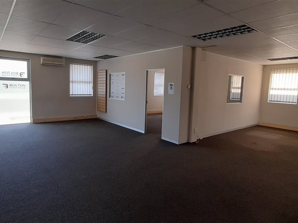 118  m² Commercial space in Sunningdale