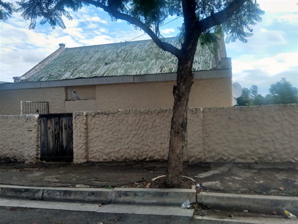 4 Bedroom House 4 Bedroom House