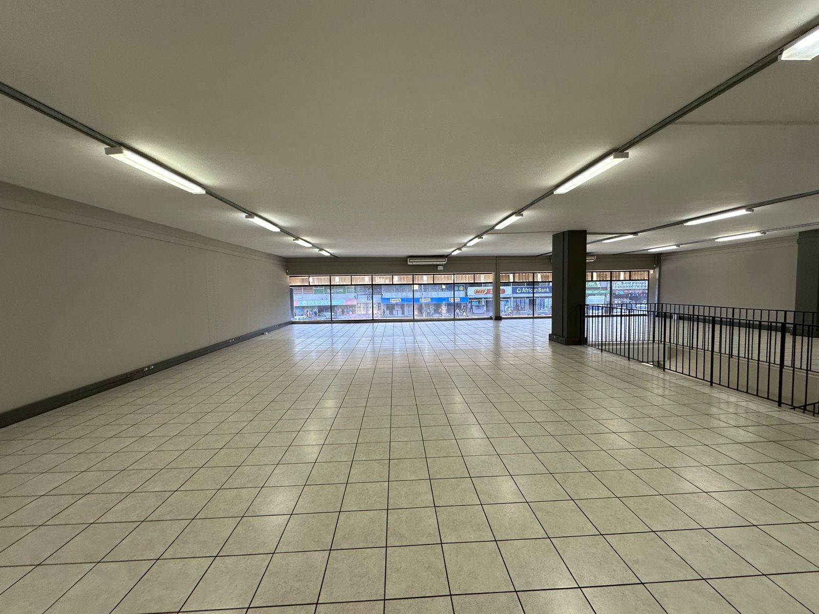 832  m² Commercial space in Alberton photo number 2