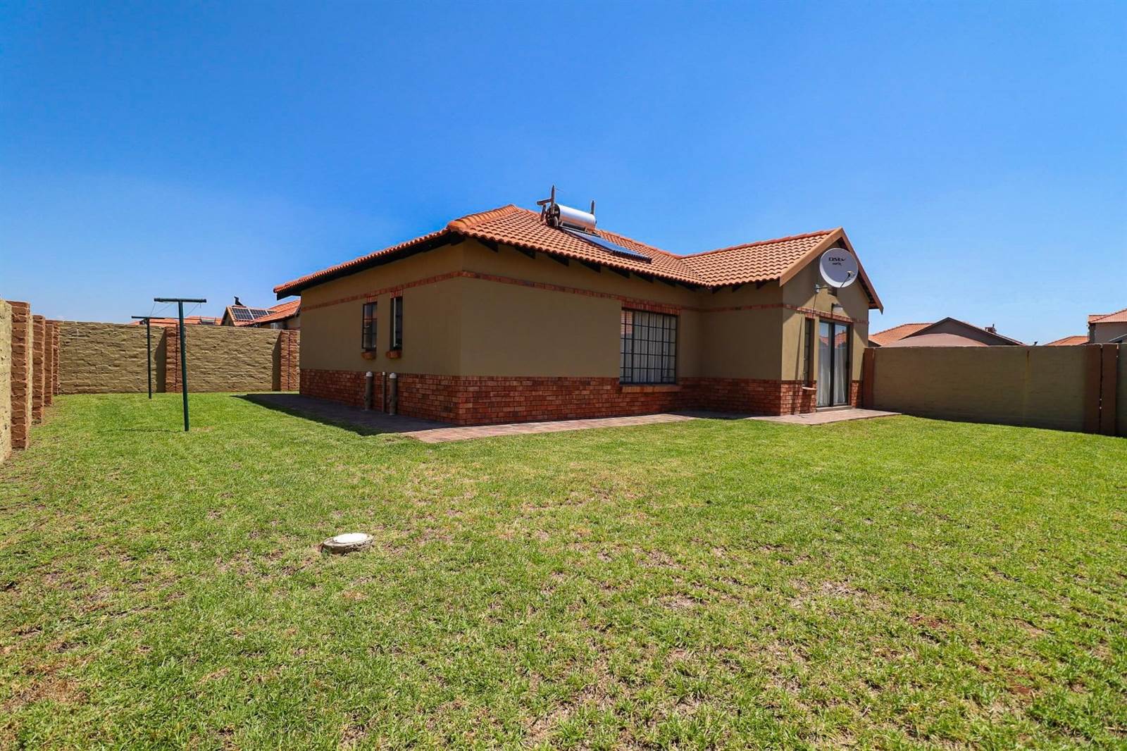 3 Bed House in Waterkloof photo number 18