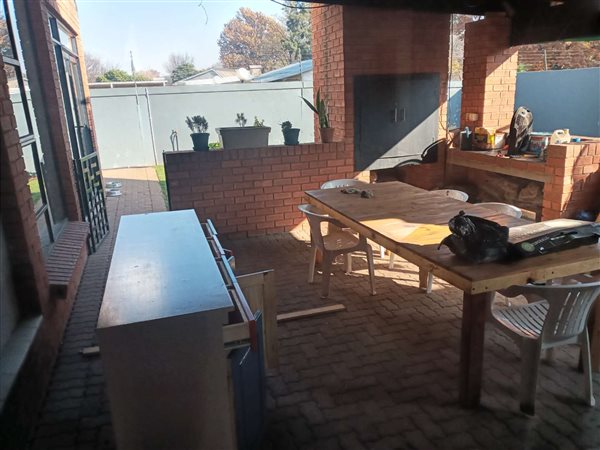 3 Bedroom Townhouse 3 Bedroom Townhouse