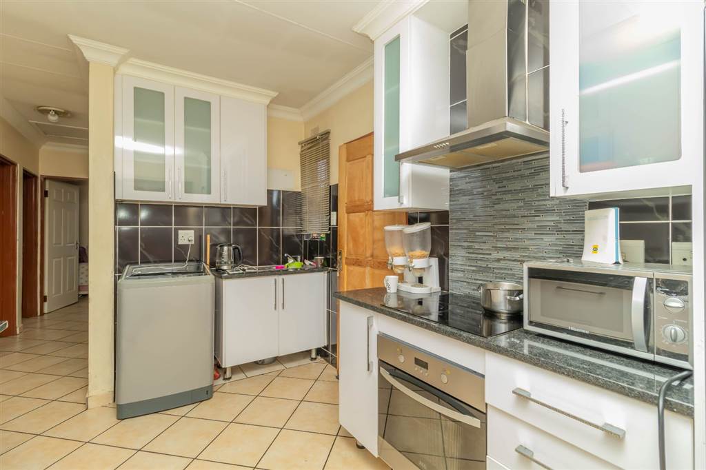 3 Bed House for sale in Krugersrus T4553155 Private Property