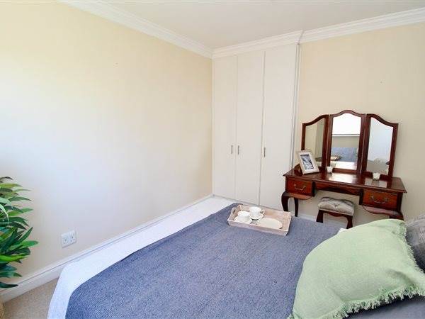 2 Bed Apartment in Bothas Hill photo number 14