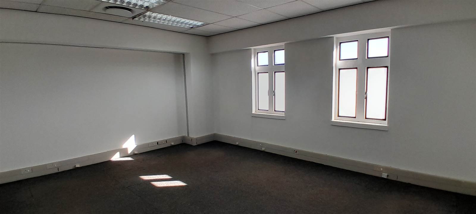 95  m² Commercial space in Rustenburg Central photo number 5