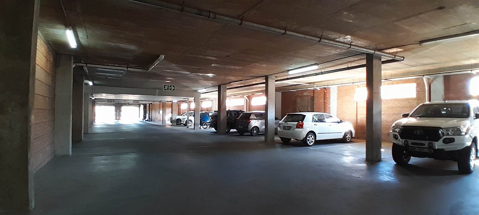 95  m² Commercial space in Rustenburg Central photo number 10