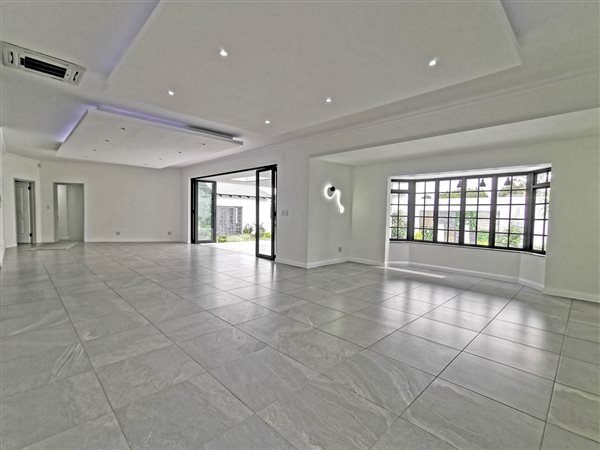 5 Bedroom House 5 Bedroom House