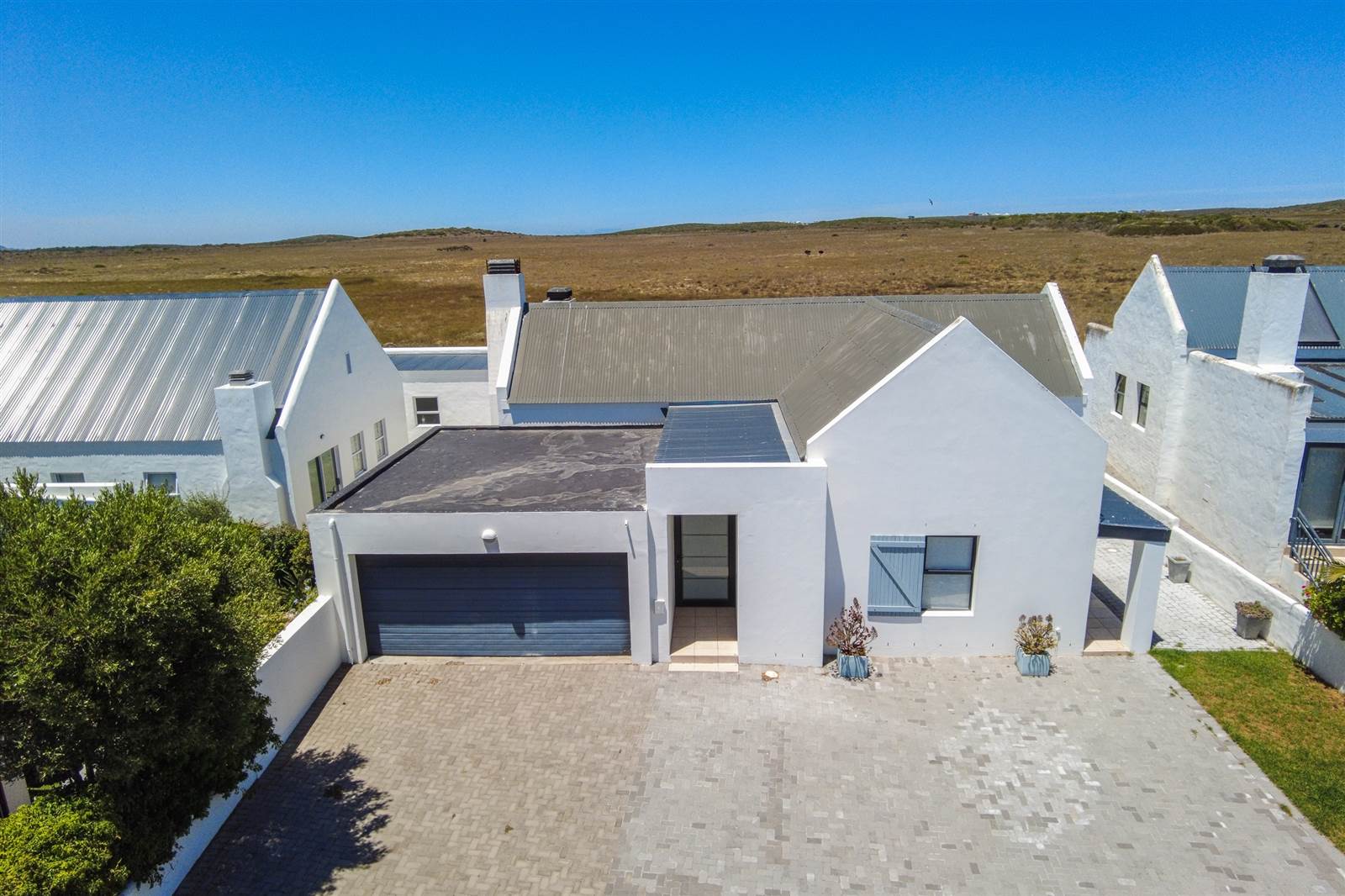 3 Bed House in Yzerfontein photo number 8