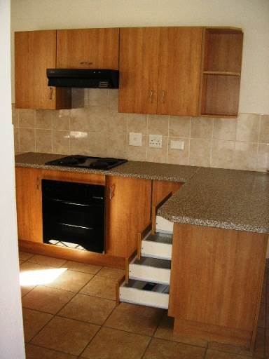 2 Bed Apartment in Elspark photo number 4