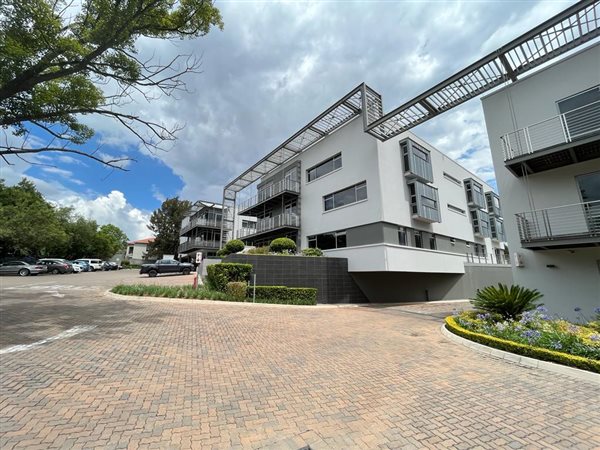 238  m² Commercial space in Bryanston