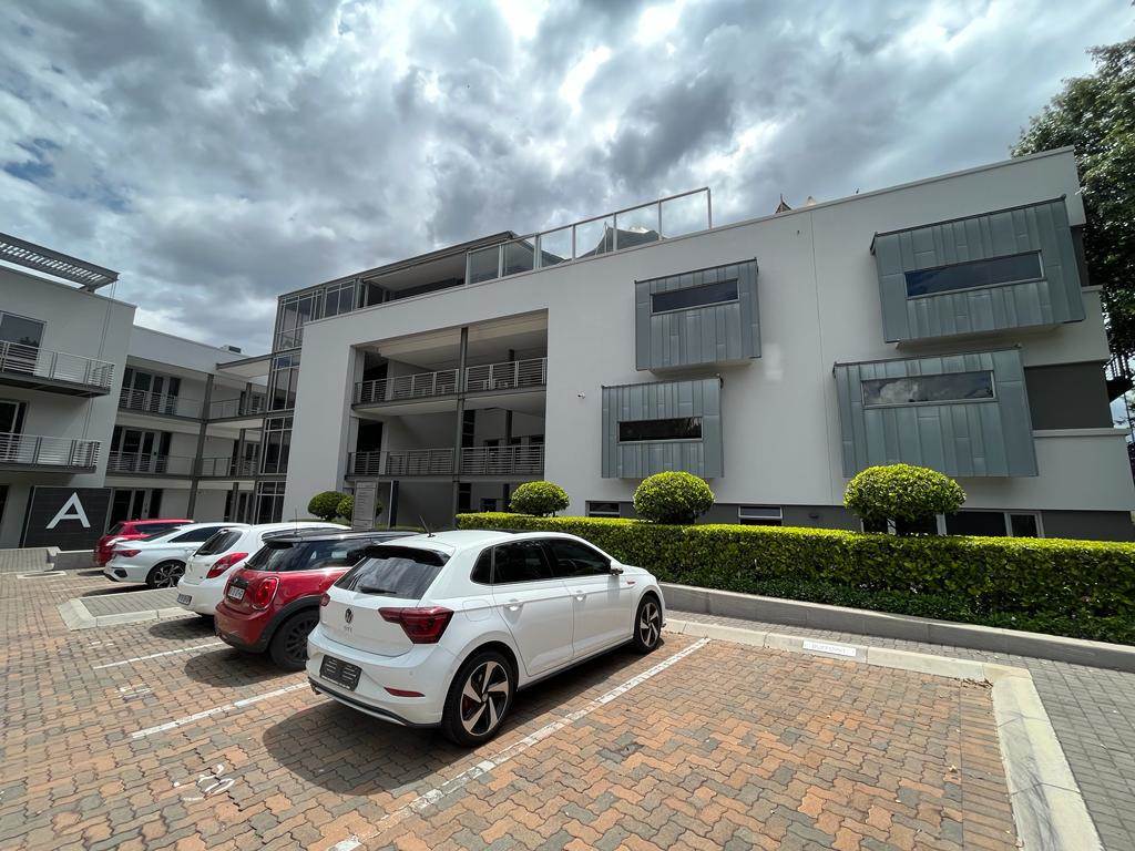 238  m² Commercial space in Bryanston photo number 4